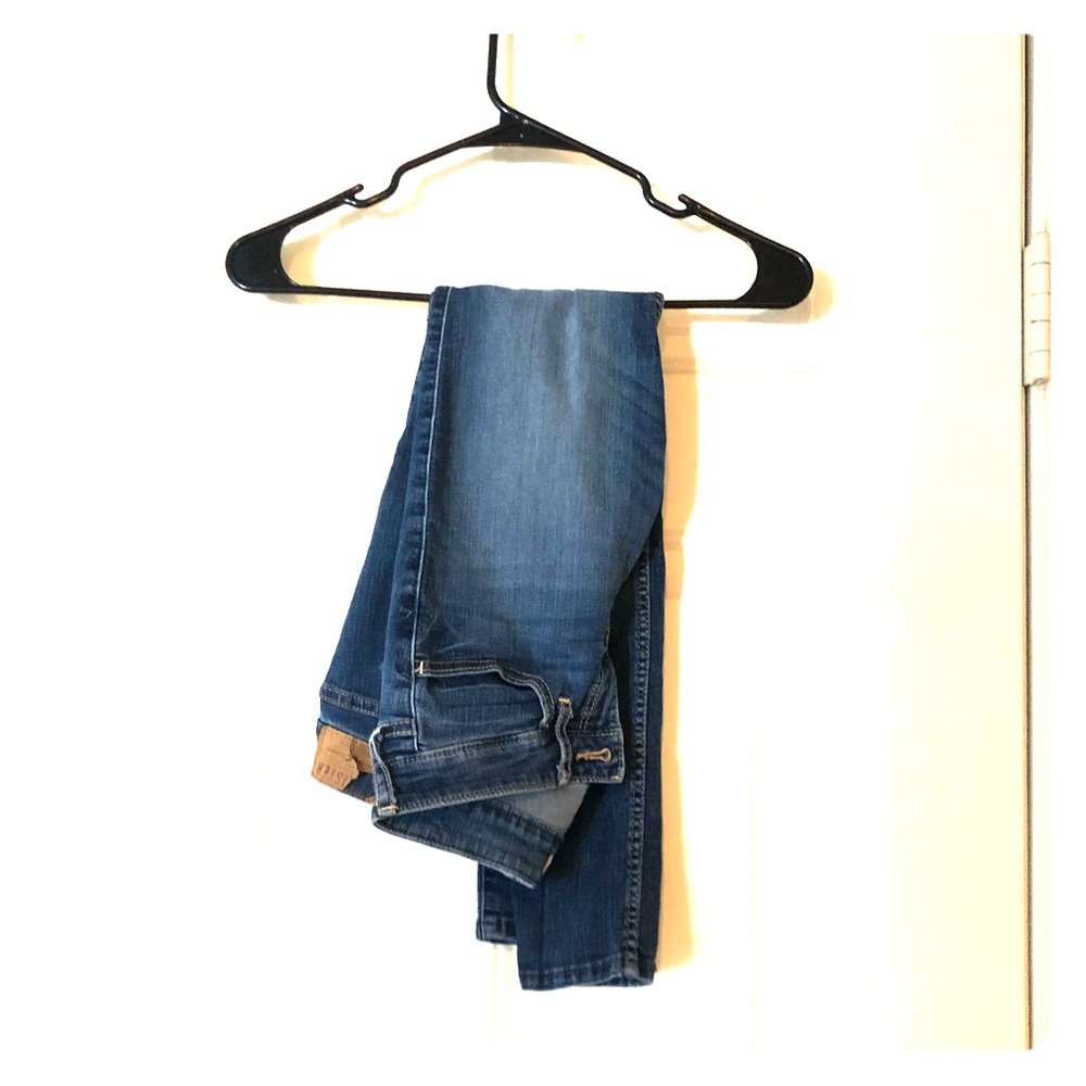 Holister skinny jeans!